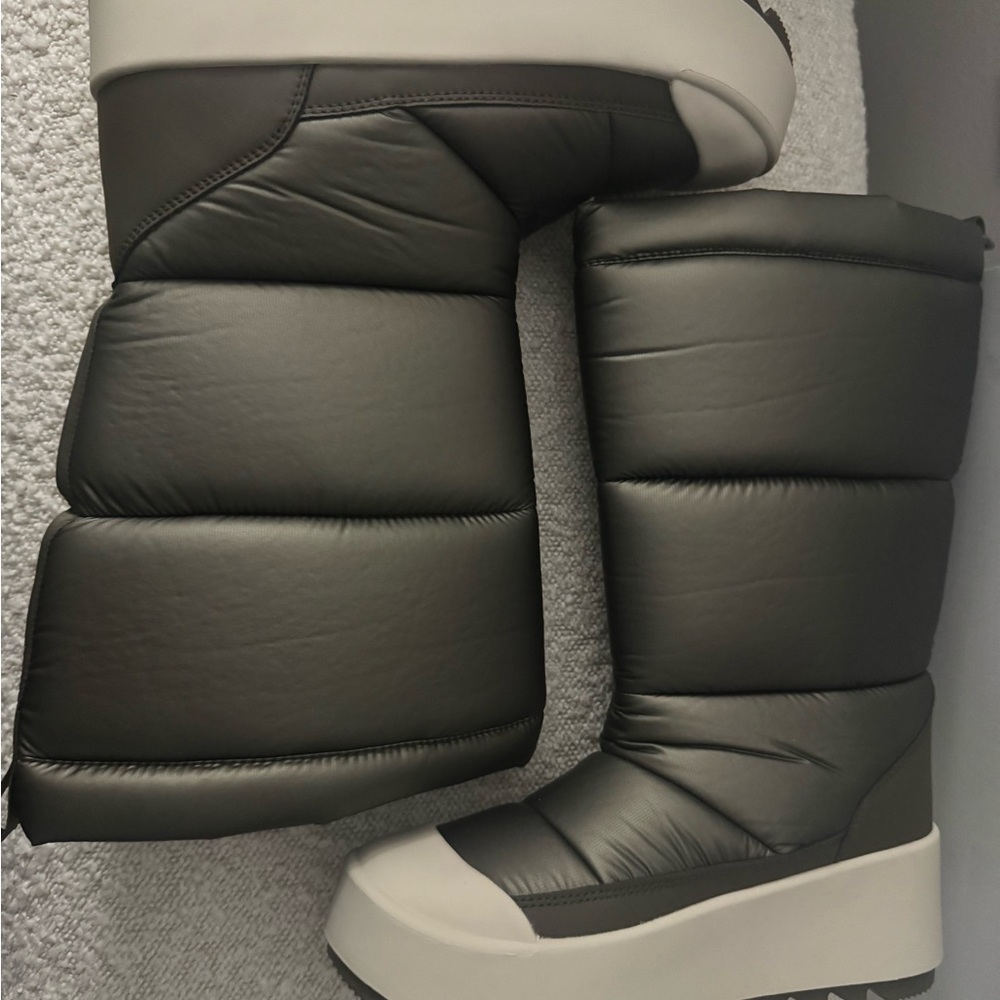 NWT Cougar Magneto Loden color snow boots~Size 8~Gorgeous boots! - Picture 3 of 16